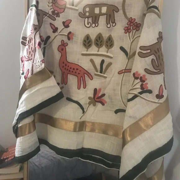 Gorgeous Fabric Poncho - Picture 2 of 5